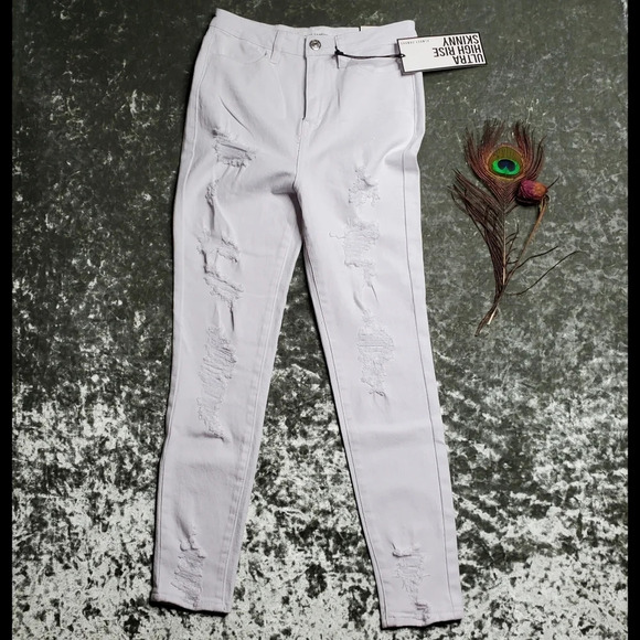 Almost Famous White Skinny Jeans - Picture 1 of 6